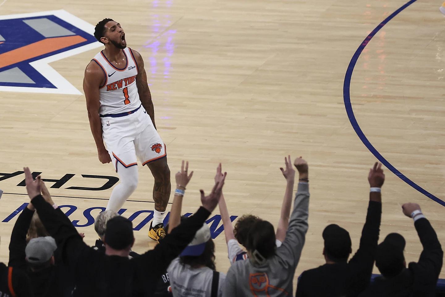 老鹰客场取胜尼克斯,意外领先季后赛首轮的简单介绍 老鹰客场取胜尼克斯,意外领先季后赛首轮的简单介绍