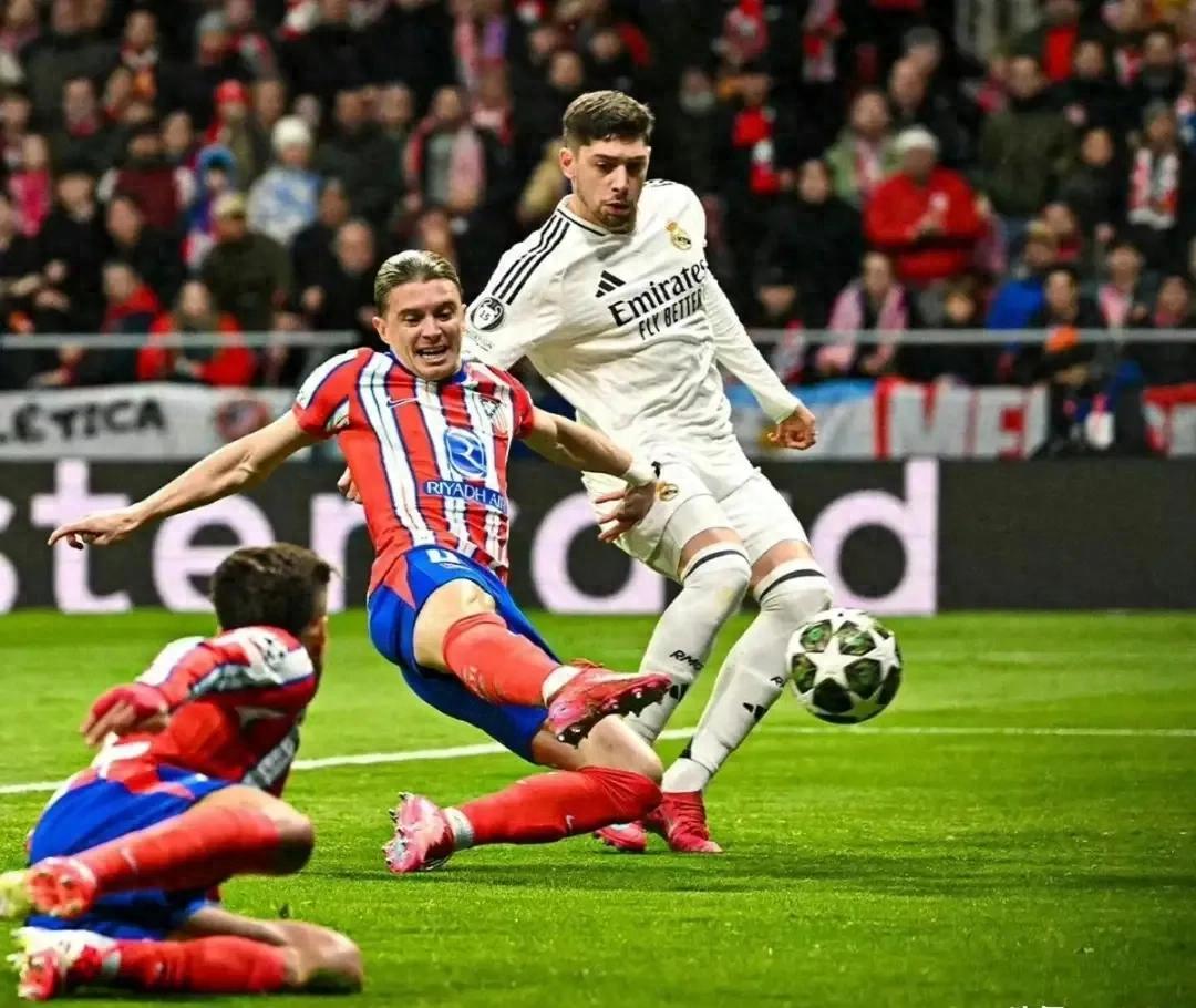 皇马再度冲前,欧冠决赛门一触即发的简单介绍 皇马再度冲前,欧冠决赛门一触即发的简单介绍