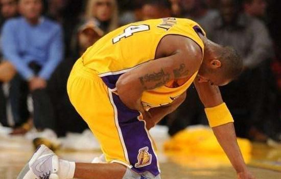 纳斯雷克惨败,球员集体发表不满 纳斯雷克惨败,球员集体发表不满