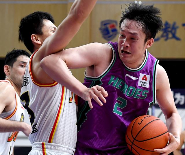 香港男篮队员快攻得手频频得分的简单介绍