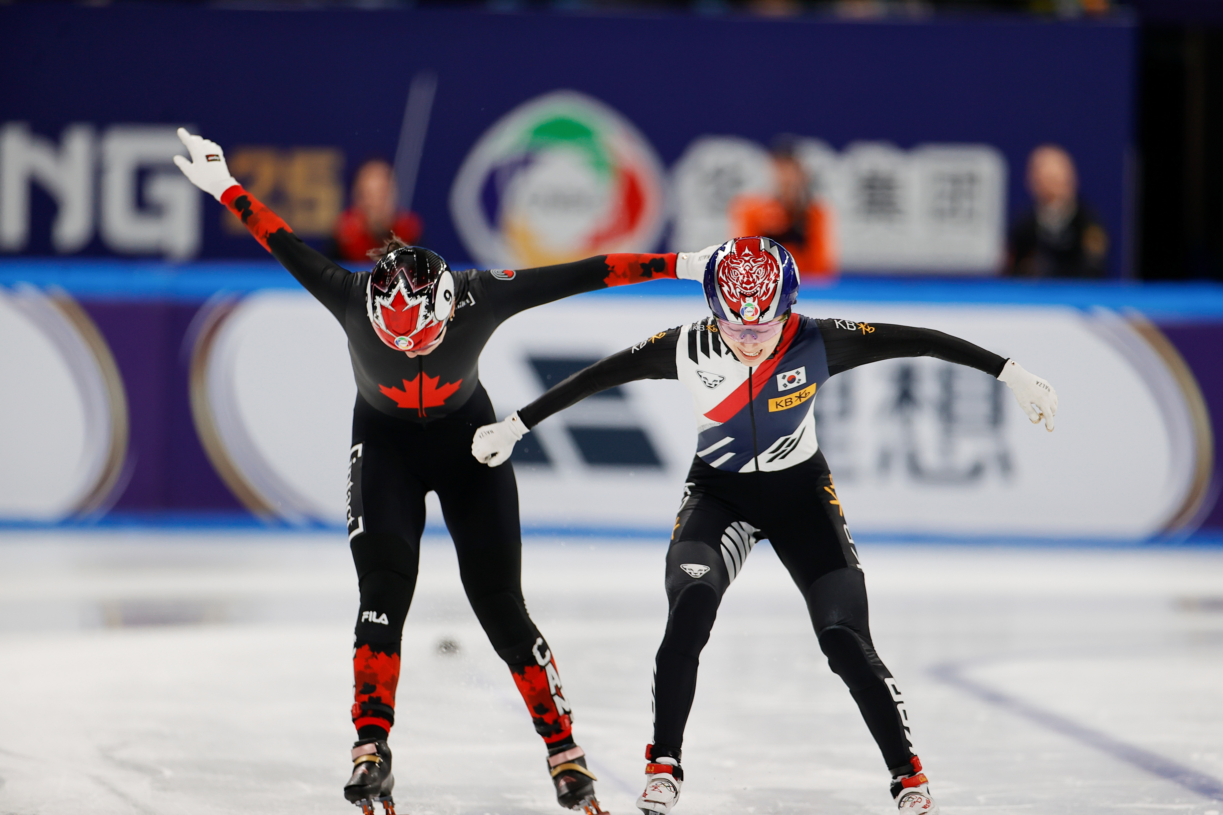 开云体育下载-短道速滑破纪录，刷新个人最佳