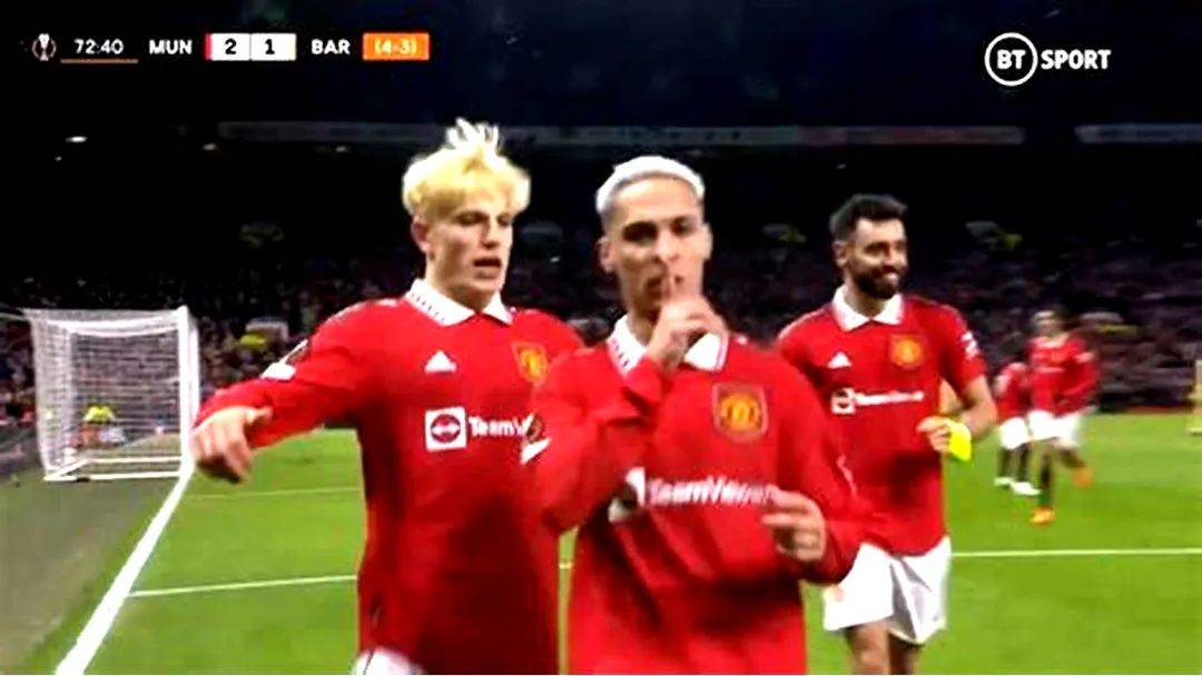 曼联战平巴萨,保住小组出线希望的简单介绍 曼联战平巴萨,保住小组出线希望的简单介绍