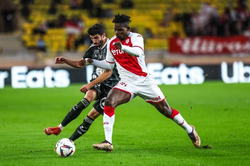 开云体育官网-摩纳哥队引入新援，加强球队战斗力