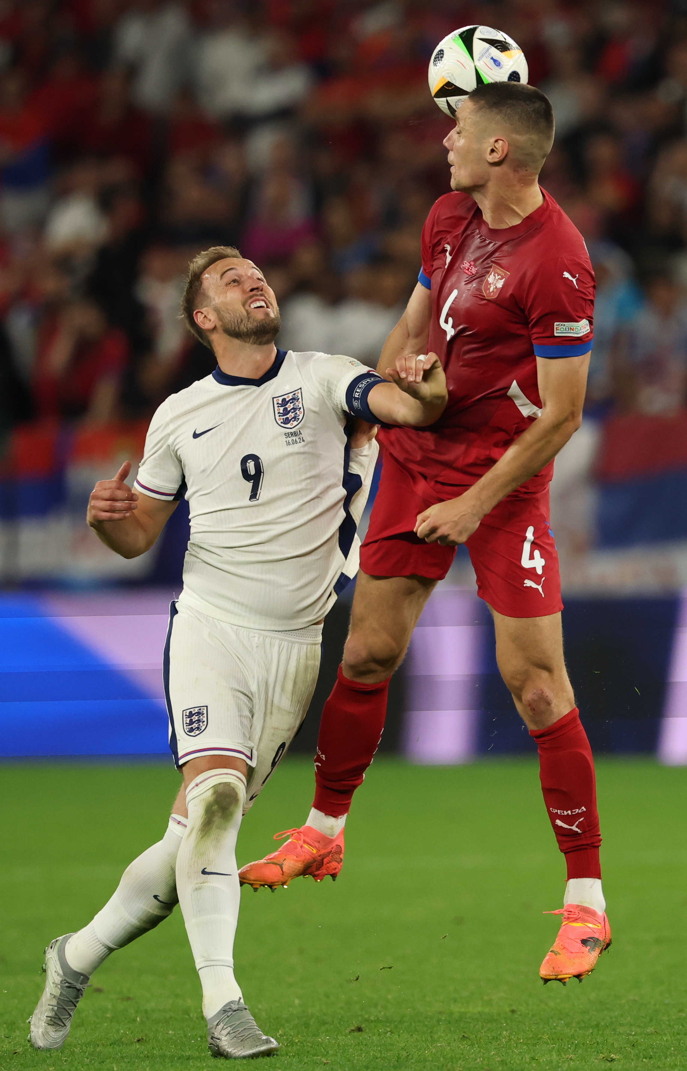 英格兰队在欧国联比赛中挑战巨人 英格兰队在欧国联比赛中挑战巨人