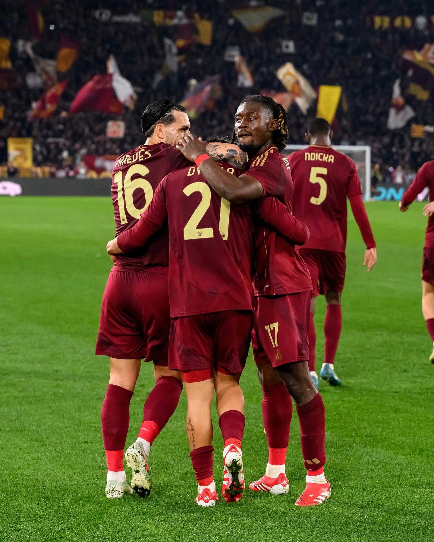 开云体育官方网站-关于罗马大获全胜，稳步晋级欧冠淘汰赛的信息