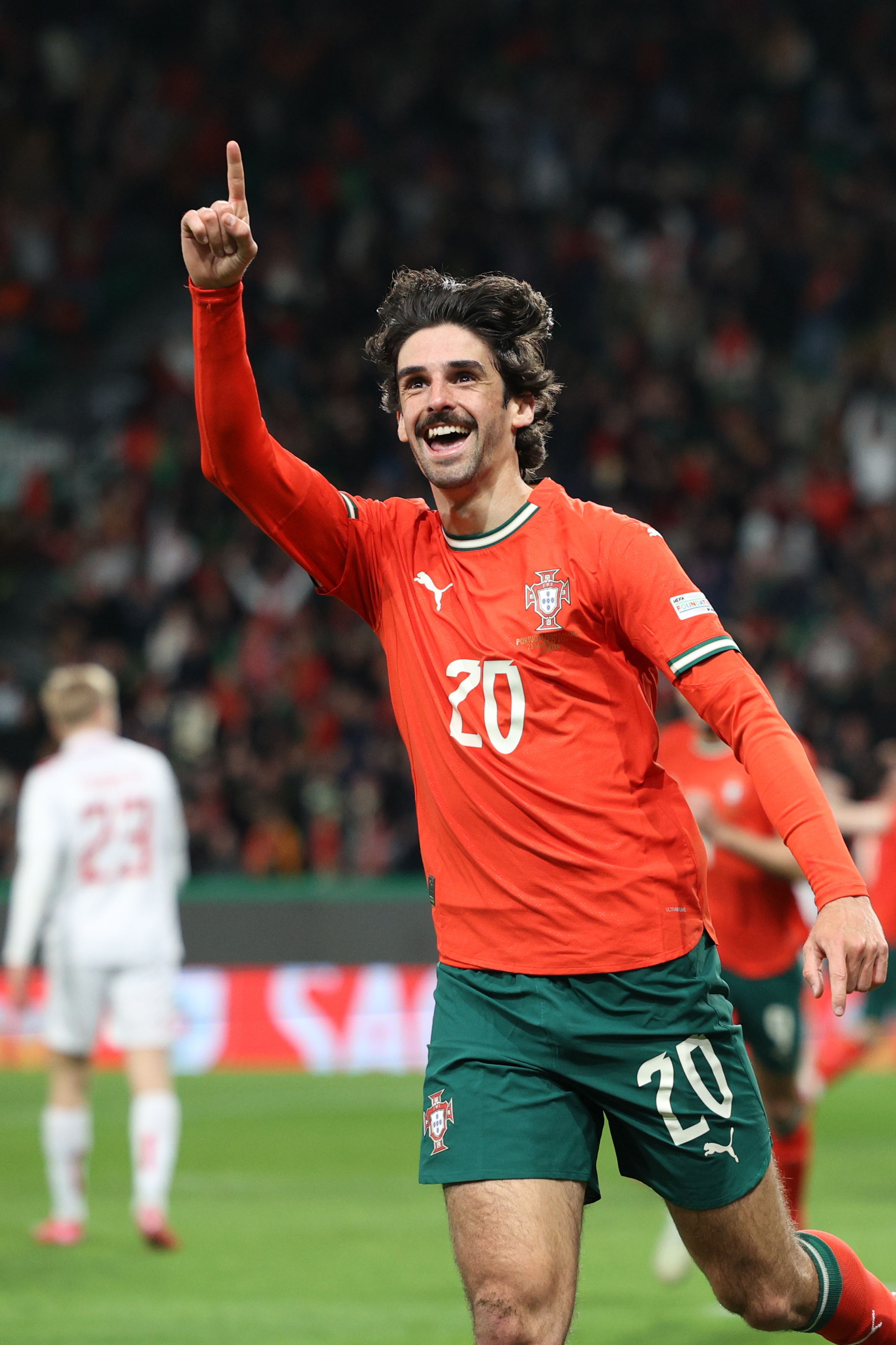 队员斗志昂扬,欧国联杯比赛完美结束 队员斗志昂扬,欧国联杯比赛完美结束