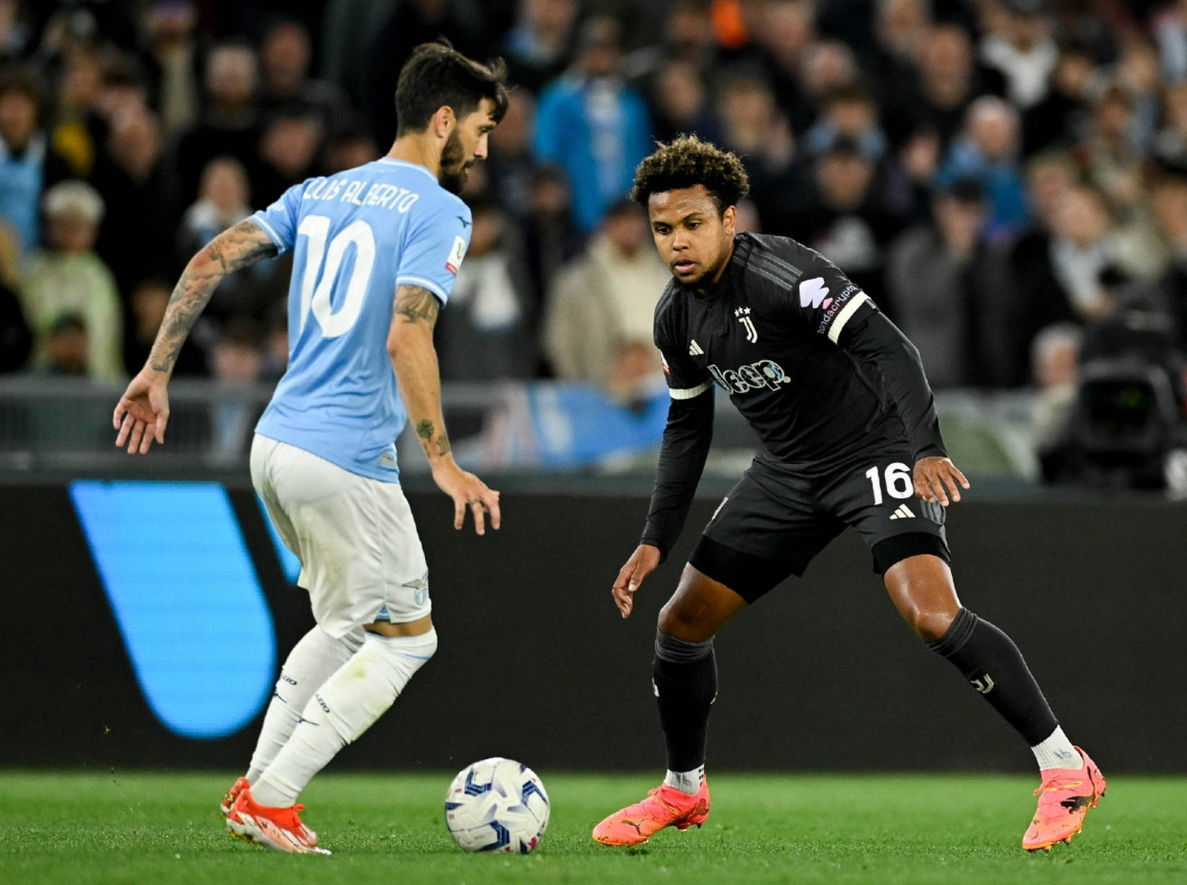 意大利足坛：拉齐奥成为黑马，击败劲旅取得三分