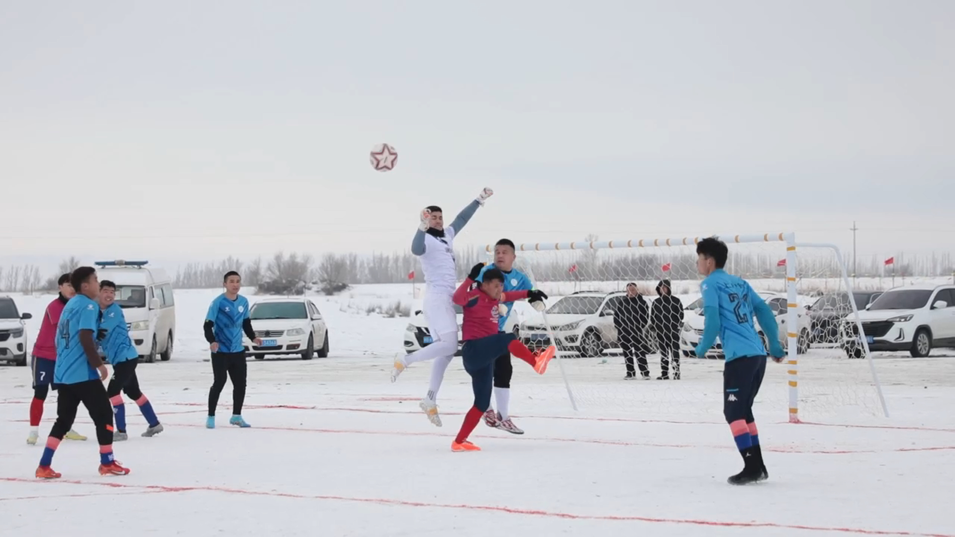 红红火火的足球赛事，唤醒每个人的激情！的简单介绍