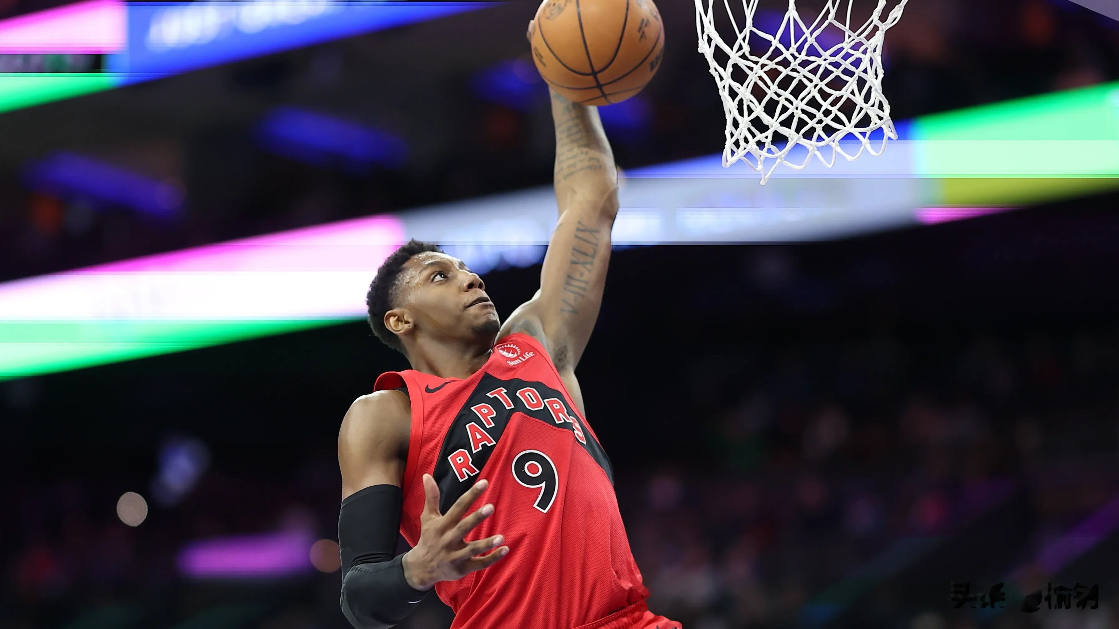 开云体育在线-关于猛龙队新秀表现抢眼，球队行进在保持连胜步伐的信息