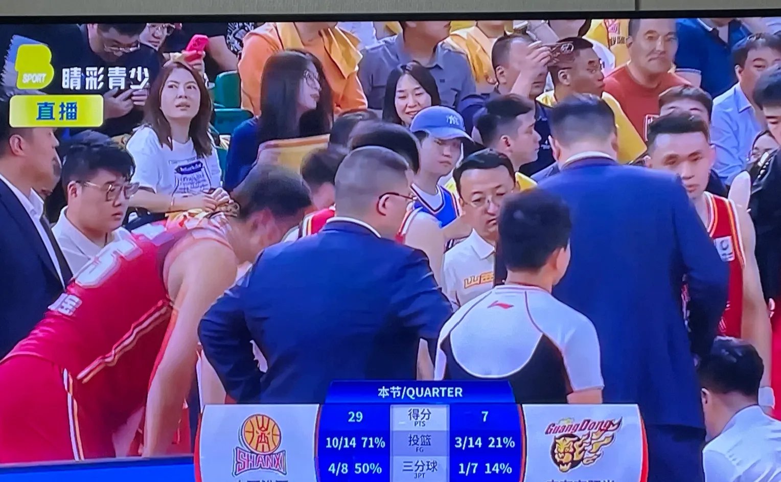 山西队主场大胜,全队表现抢眼 山西队主场大胜,全队表现抢眼