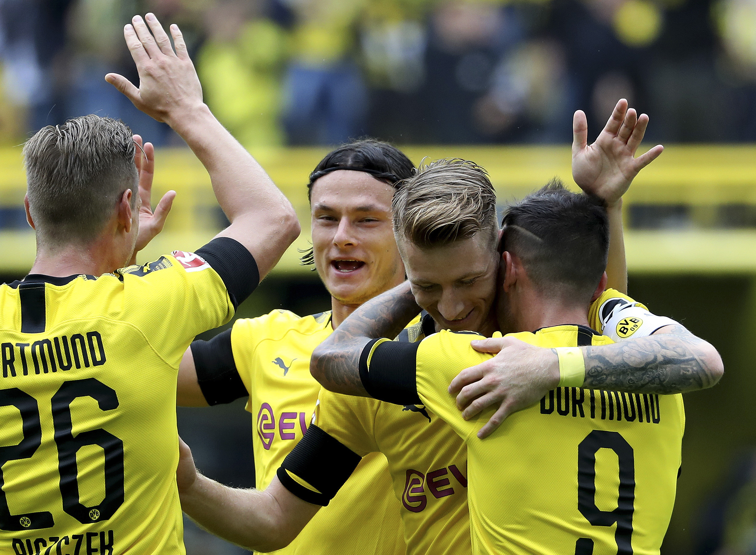 多特蒙德球员荣获德国最佳年轻球员奖 多特蒙德球员荣获德国最佳年轻球员奖