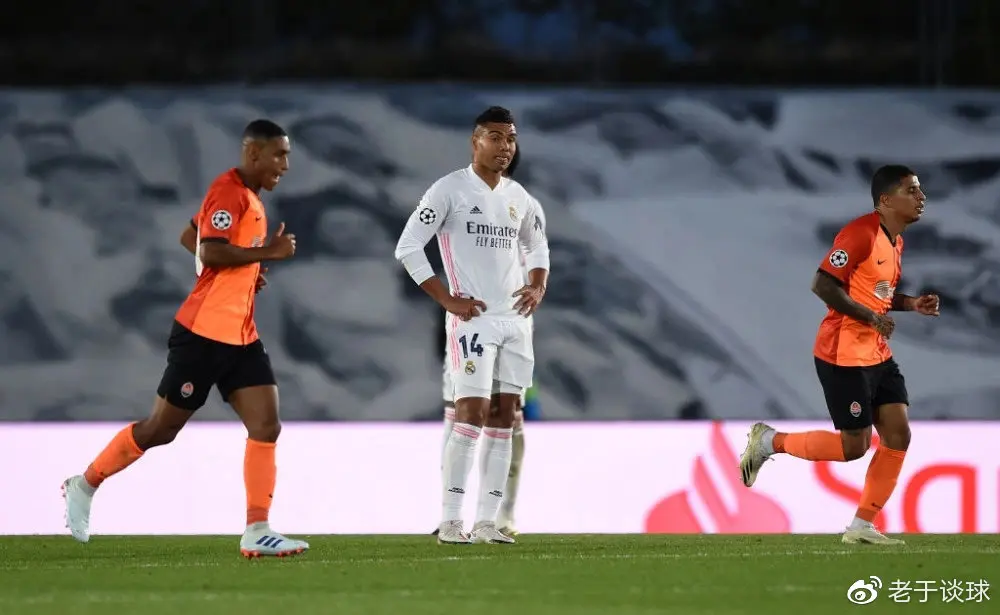 队友领走一个，多钱即将交货，AC米兰胜赢维罗纳的简单介绍