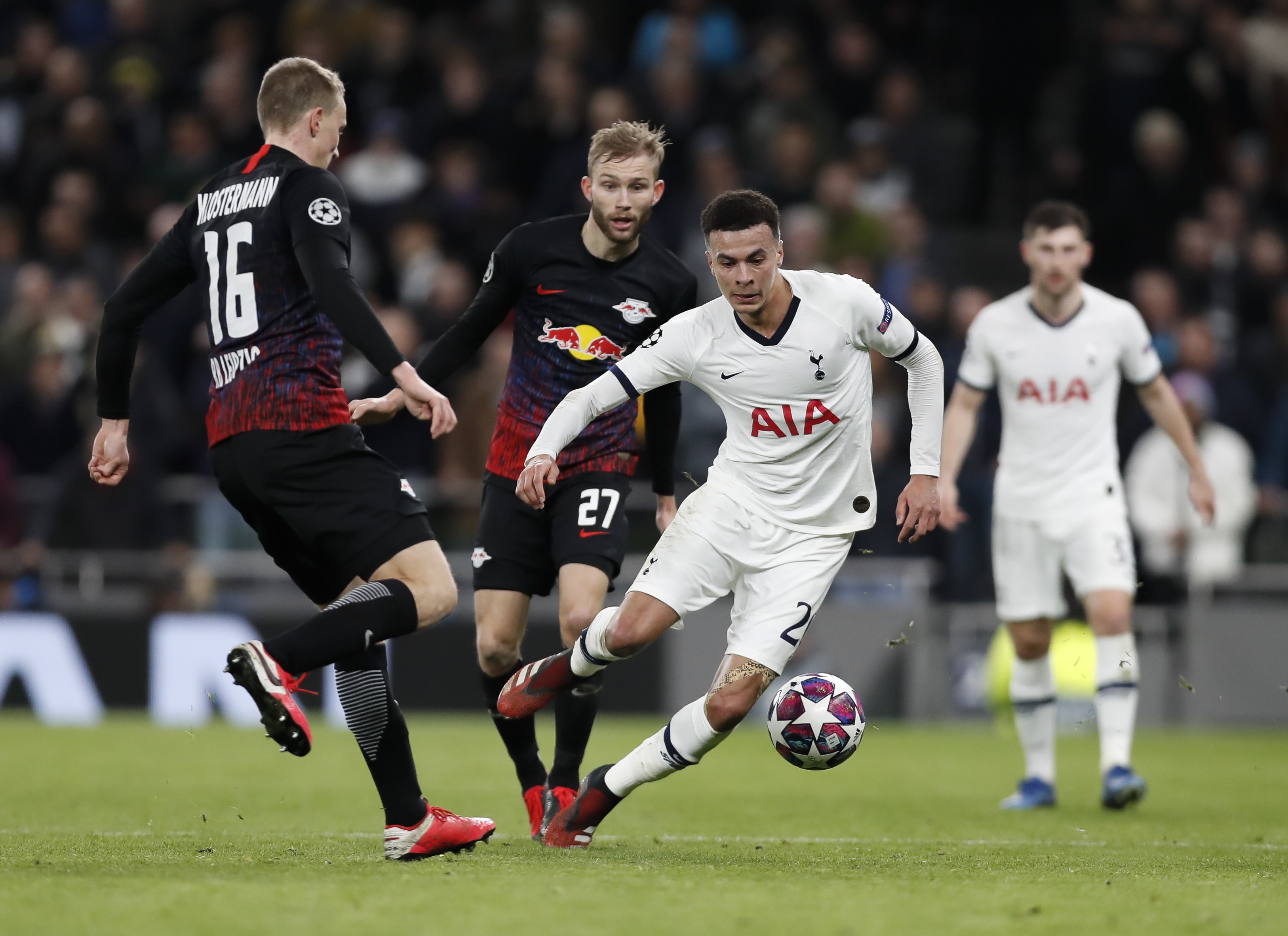 南安普顿客场取胜，逐渐走出保级泥潭