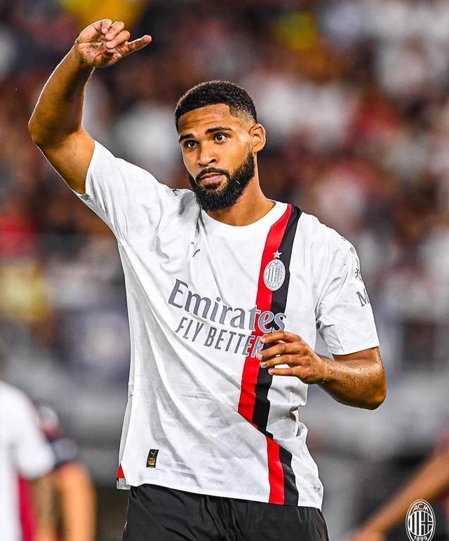 意甲球队忙碌备战,冲击新赛季开门红 意甲球队忙碌备战,冲击新赛季开门红