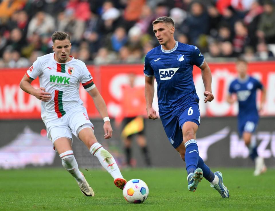 里昂主场大胜霍芬海姆,豪取三分 里昂主场大胜霍芬海姆,豪取三分