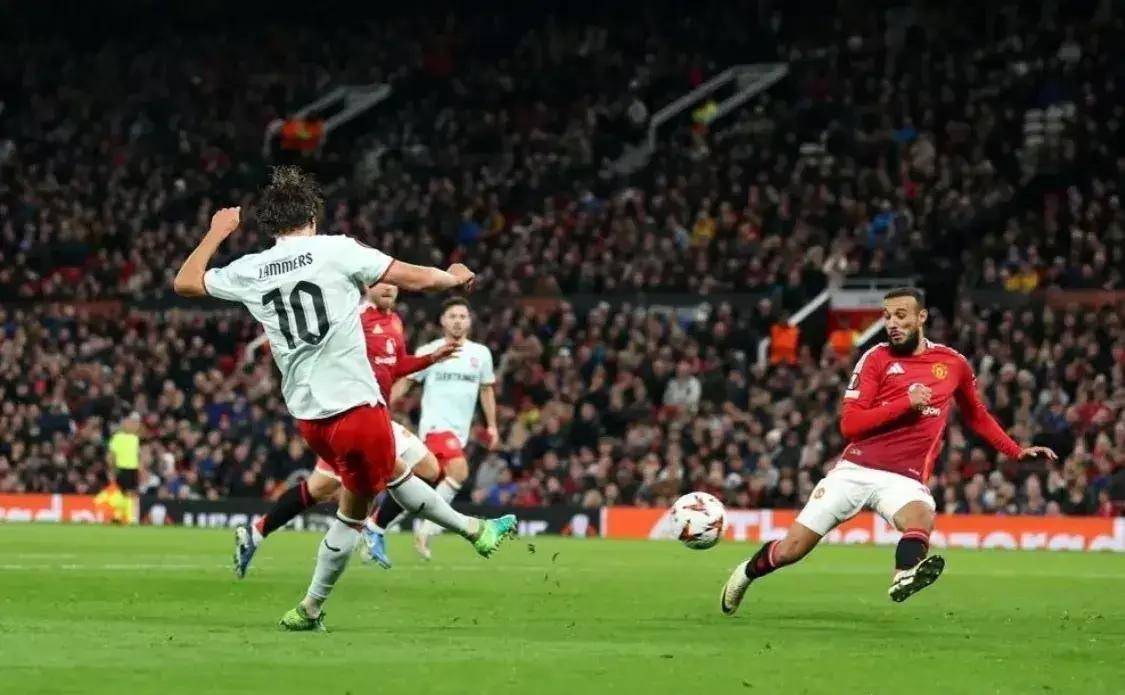 包含拉齐奥连续三轮失利,欧洲赛事资格面临挑战的词条 包含拉齐奥连续三轮失利,欧洲赛事资格面临挑战的词条