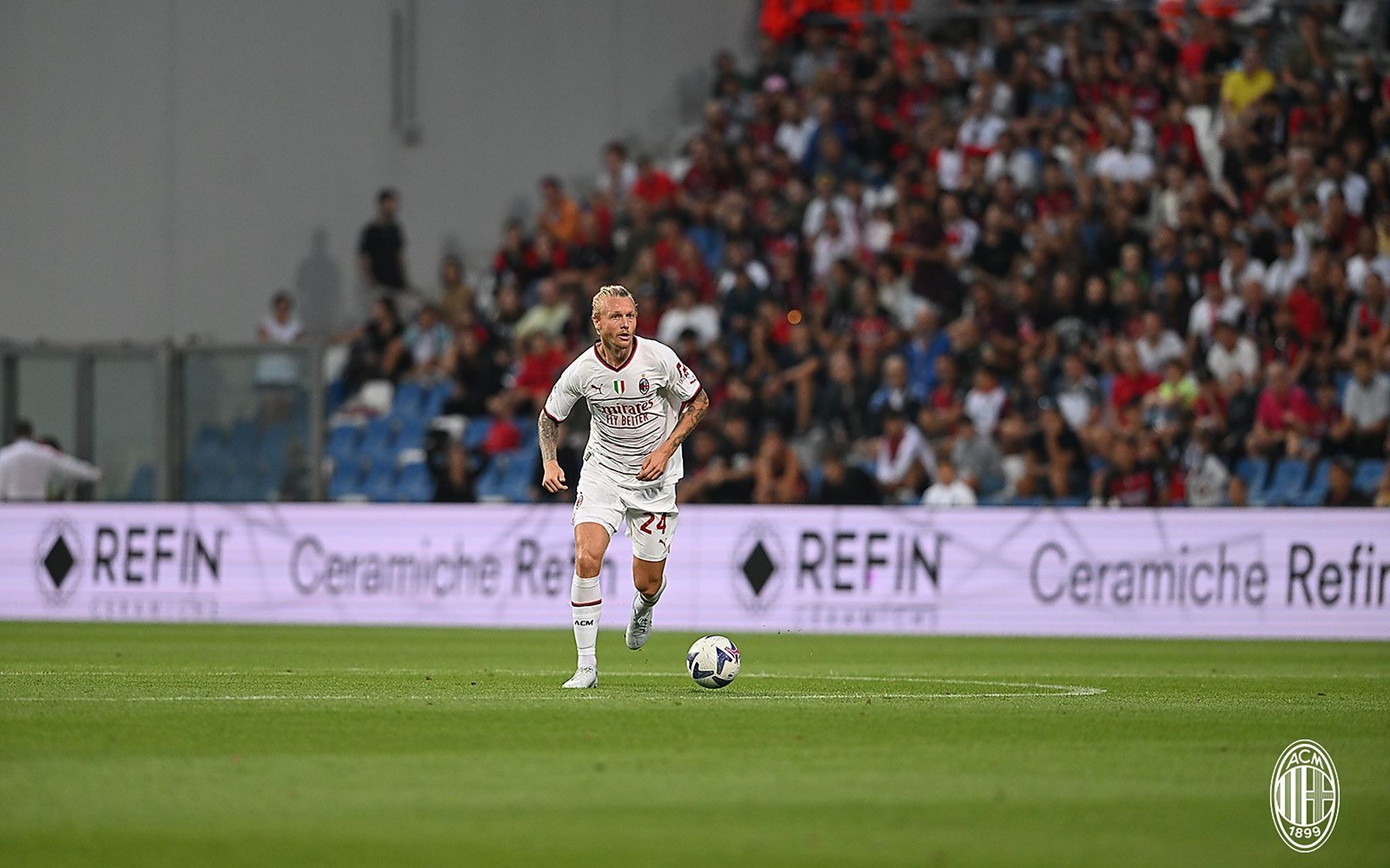 开云体育入口-关于AC米兰客场挑战萨索洛，冲击积分榜前列的信息