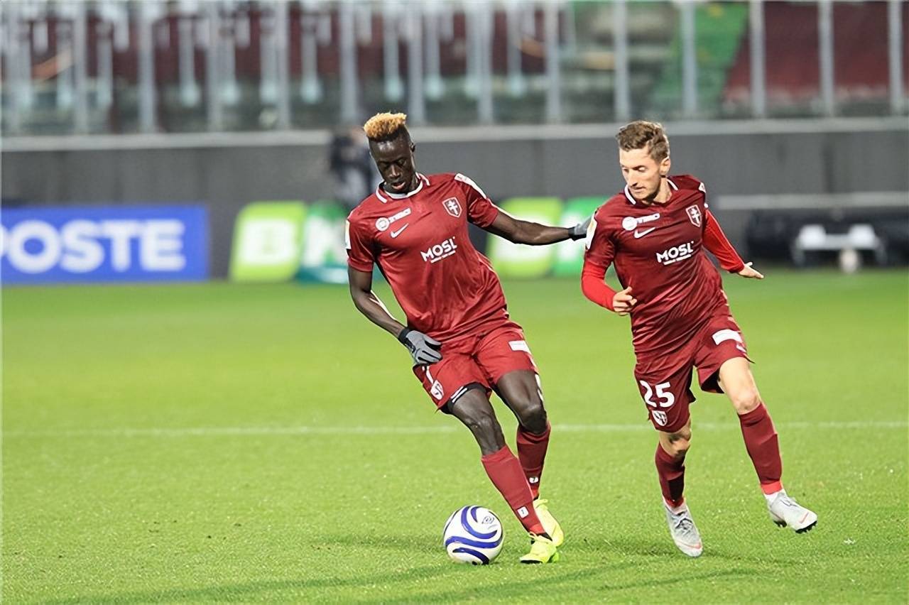 甘冈主场战胜尼斯,提升积分榜排名 甘冈主场战胜尼斯,提升积分榜排名