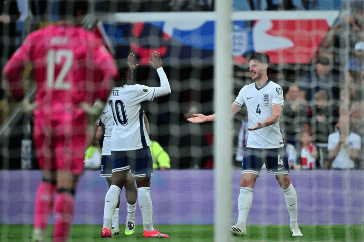 阿森纳边锋连续造点，帮助国家队晋级欧洲杯的简单介绍