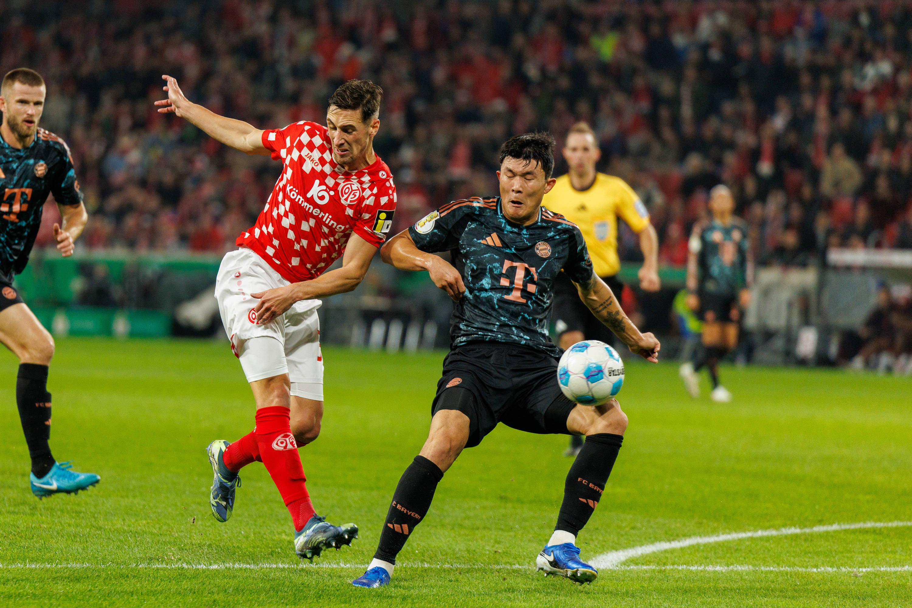 美因茨客场被逆转,球队连败状态不佳 美因茨客场被逆转,球队连败状态不佳