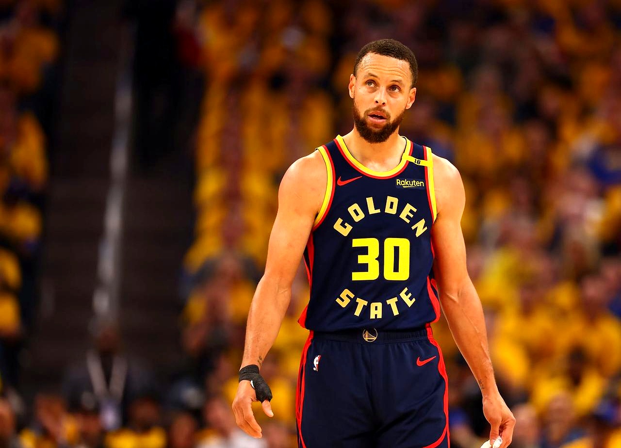 关于独行侠主帅称库里是NBA最佳得分后卫的信息 关于独行侠主帅称库里是NBA最佳得分后卫的信息