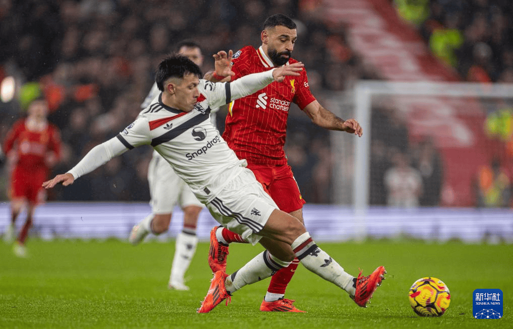 利物浦客场惨败,曼联三连胜势不可挡 利物浦客场惨败,曼联三连胜势不可挡