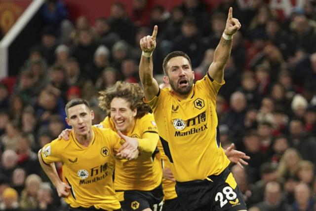 欧洲白月克服困难，战胜强敌跻身八强