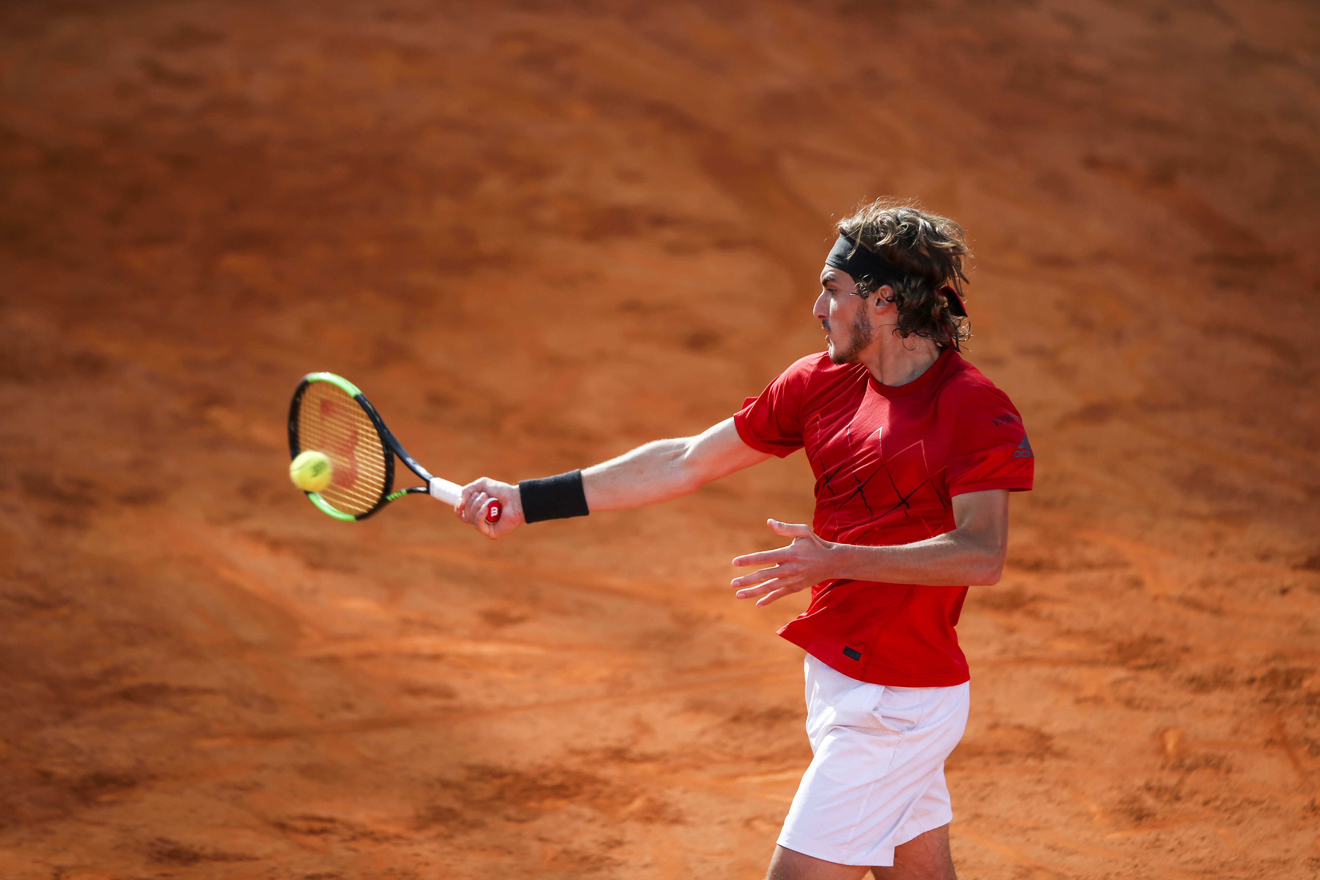 开云体育入口-ATP总决赛险胜戴维斯杯，西西帕斯高光表现的简单介绍