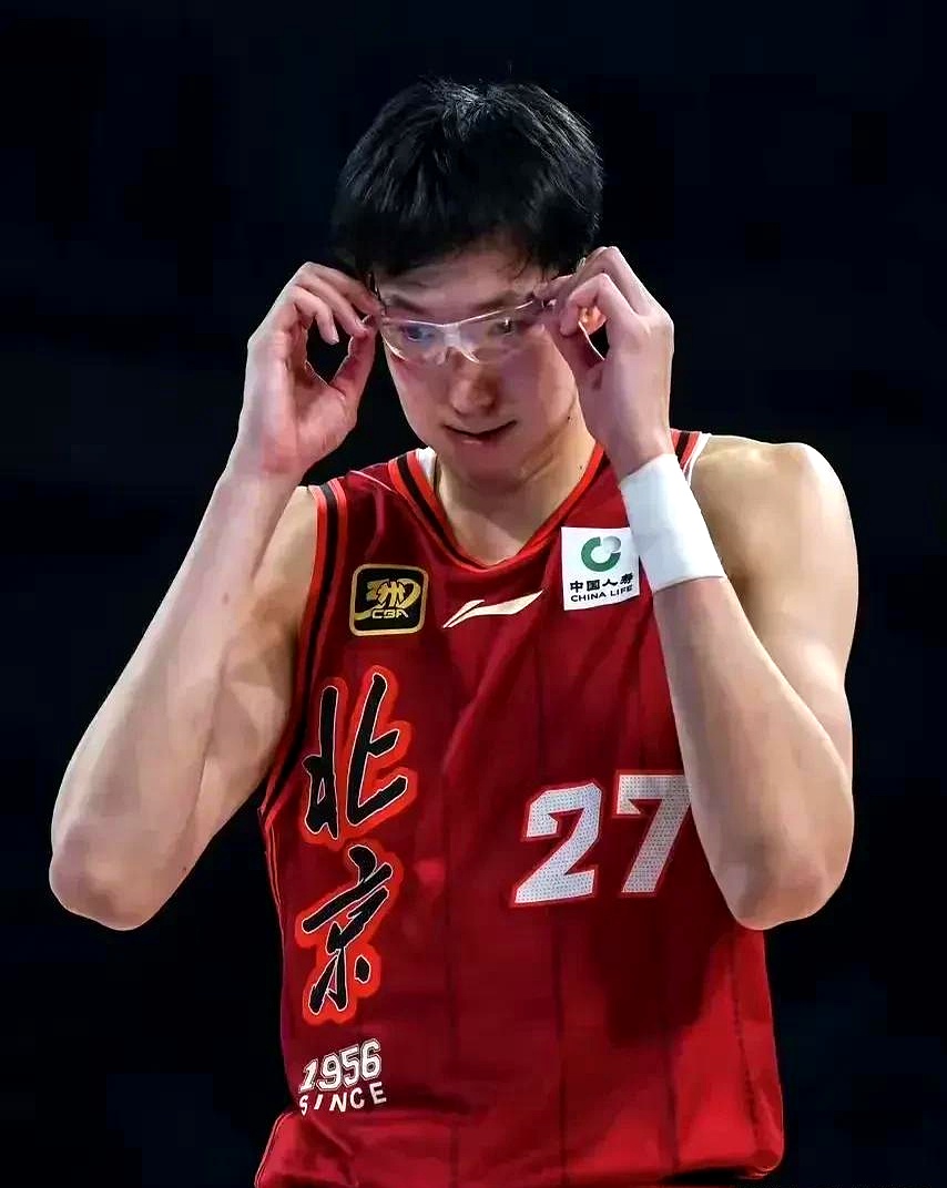 开云体育下载-辽宁队横扫步行者，周琦点燃赛场