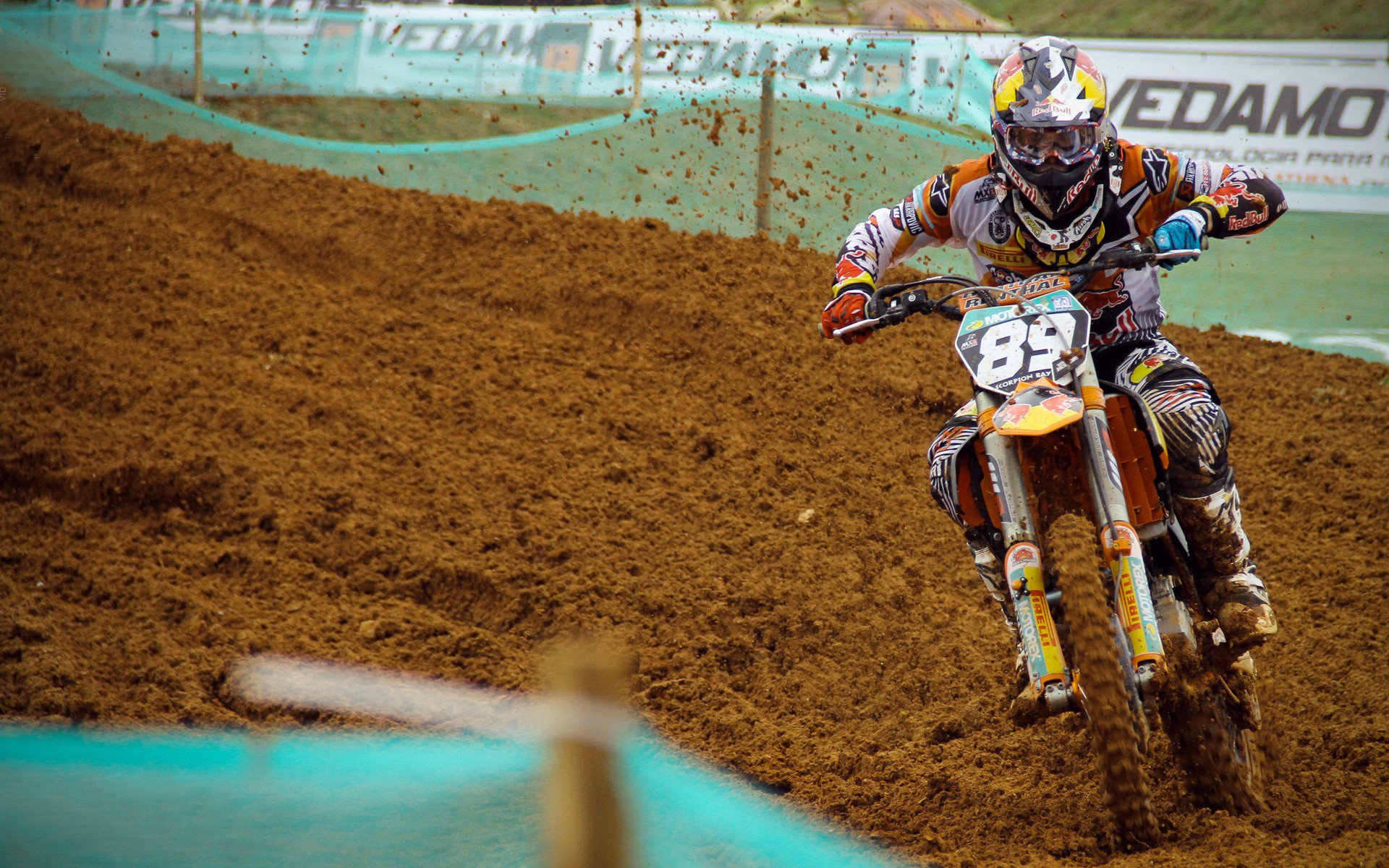 赛道与球场,当F1的争冠曲线遇上吉林队的强行终结