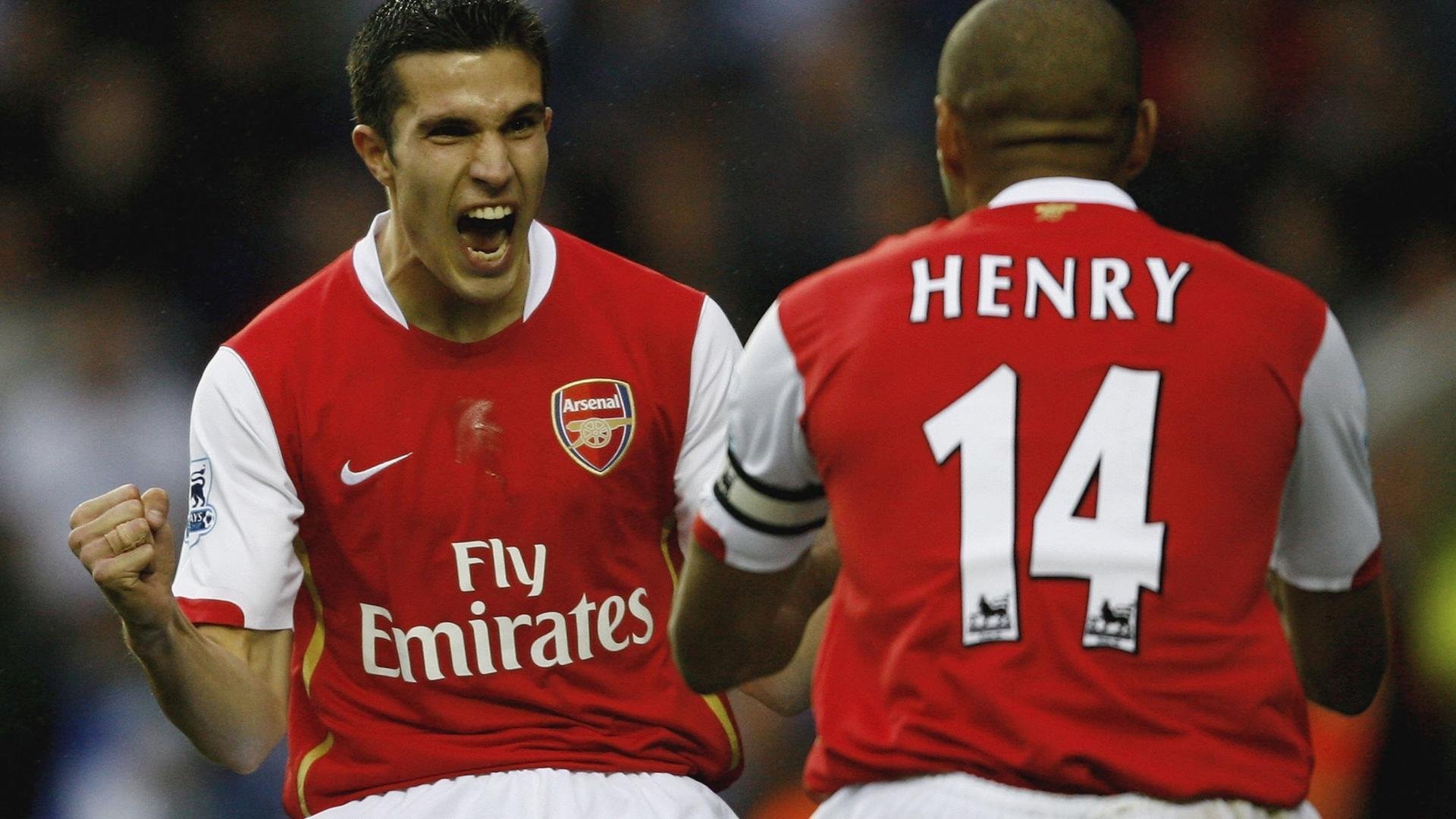 平行宇宙的哨响,当乌拉圭生死战击碎AC米兰,富安健洋在美加墨加冕