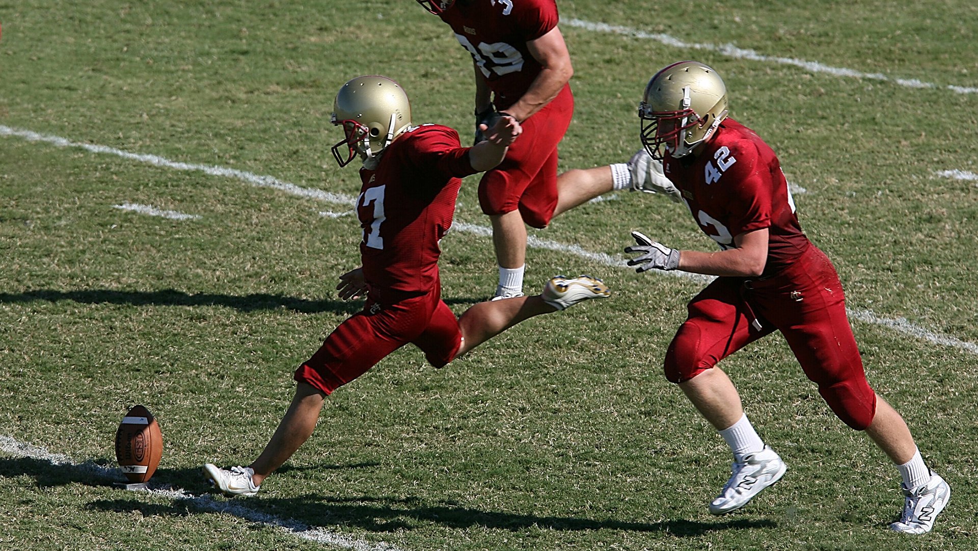 开云体育登录-棋逢对手，迈凯伦惊险一胜背后的历史性逆袭